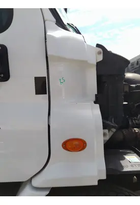 FREIGHTLINER CASCADIA 113 COWL