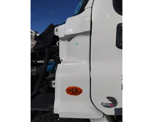 FREIGHTLINER CASCADIA 113 COWL