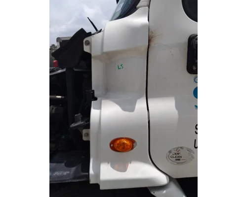 FREIGHTLINER CASCADIA 113 COWL