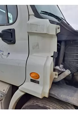 FREIGHTLINER CASCADIA 113 COWL