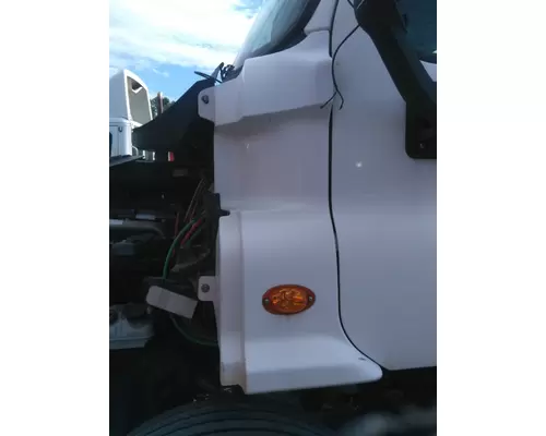 FREIGHTLINER CASCADIA 113 COWL