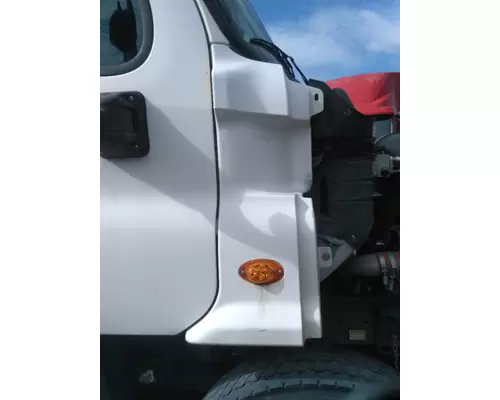 FREIGHTLINER CASCADIA 113 COWL