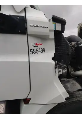 FREIGHTLINER CASCADIA 113 COWL