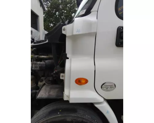 FREIGHTLINER CASCADIA 113 COWL