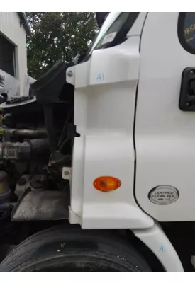 FREIGHTLINER CASCADIA 113 COWL