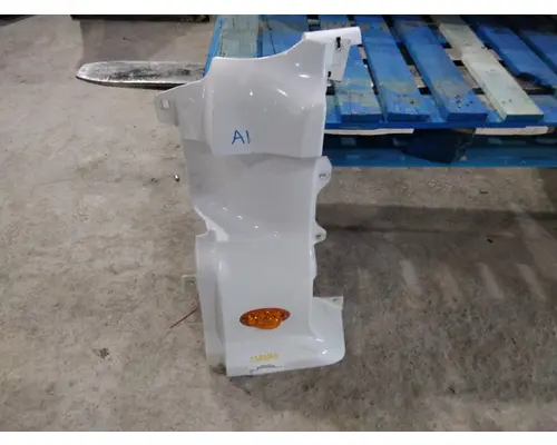 FREIGHTLINER CASCADIA 113 COWL