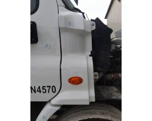 FREIGHTLINER CASCADIA 113 COWL