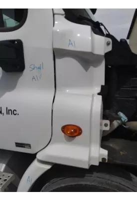 FREIGHTLINER CASCADIA 113 COWL