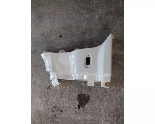FREIGHTLINER CASCADIA 113 COWL