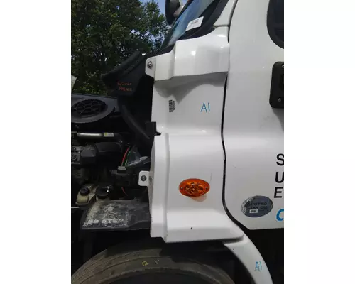FREIGHTLINER CASCADIA 113 COWL