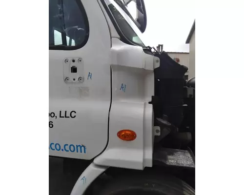 FREIGHTLINER CASCADIA 113 COWL