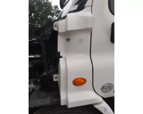 FREIGHTLINER CASCADIA 113 COWL