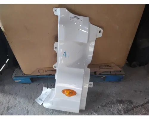 FREIGHTLINER CASCADIA 113 COWL