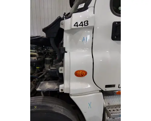 FREIGHTLINER CASCADIA 113 COWL