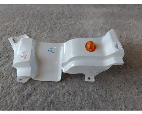 FREIGHTLINER CASCADIA 113 COWL