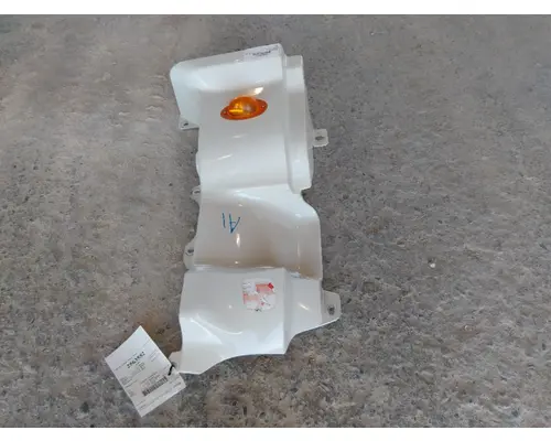 FREIGHTLINER CASCADIA 113 COWL