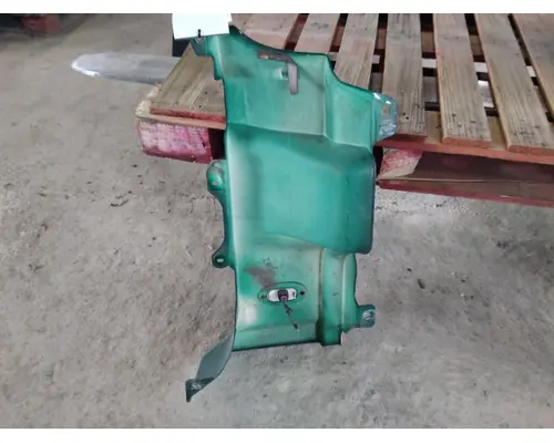 FREIGHTLINER CASCADIA 113 COWL