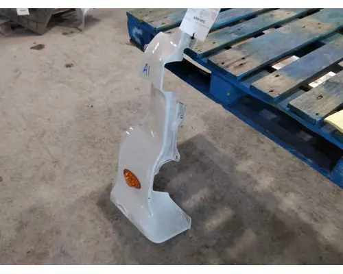 FREIGHTLINER CASCADIA 113 COWL