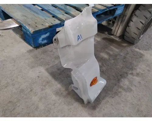 FREIGHTLINER CASCADIA 113 COWL