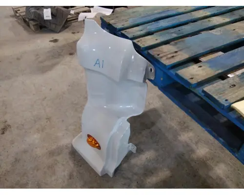 FREIGHTLINER CASCADIA 113 COWL