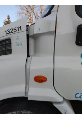 FREIGHTLINER CASCADIA 113 COWL