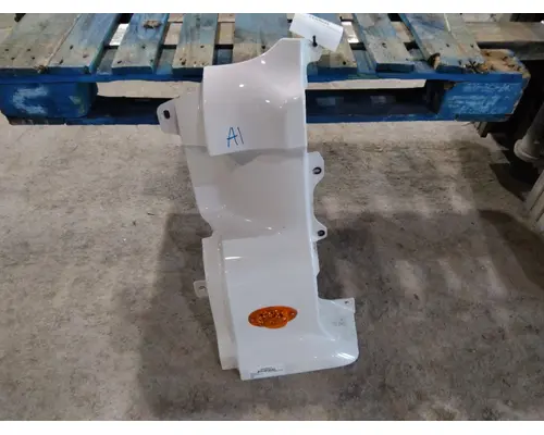 FREIGHTLINER CASCADIA 113 COWL