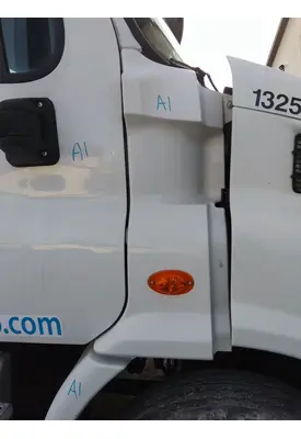 FREIGHTLINER CASCADIA 113 COWL
