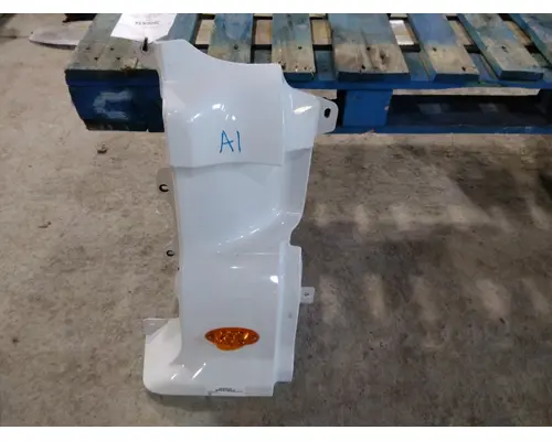 FREIGHTLINER CASCADIA 113 COWL