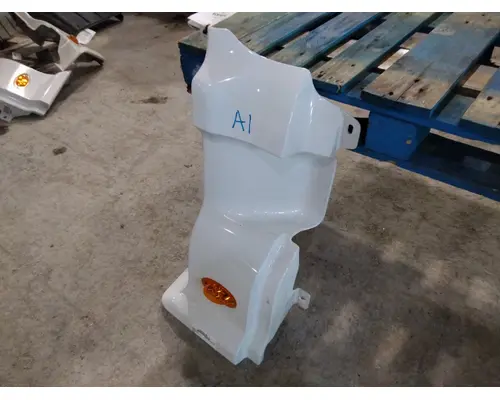 FREIGHTLINER CASCADIA 113 COWL