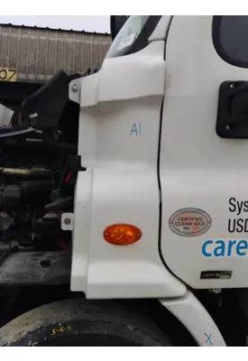 FREIGHTLINER CASCADIA 113 COWL