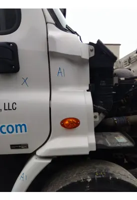 FREIGHTLINER CASCADIA 113 COWL