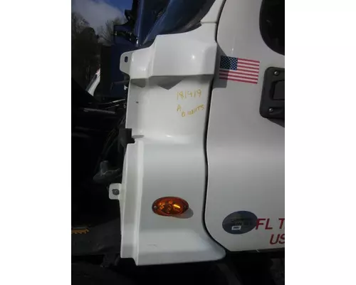 FREIGHTLINER CASCADIA 113 COWL