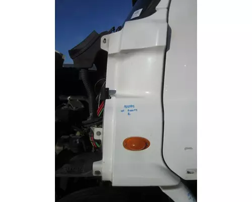 FREIGHTLINER CASCADIA 113 COWL