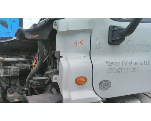 FREIGHTLINER CASCADIA 113 COWL