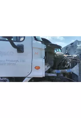 FREIGHTLINER CASCADIA 113 COWL