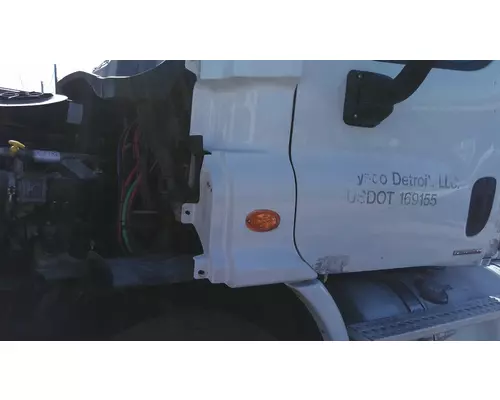 FREIGHTLINER CASCADIA 113 COWL