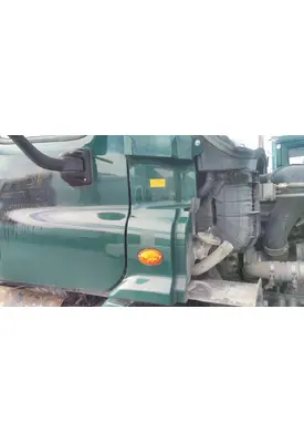 FREIGHTLINER CASCADIA 113 COWL