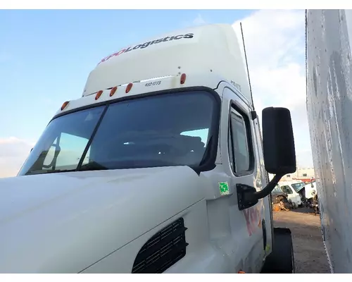 FREIGHTLINER CASCADIA 113 Cab