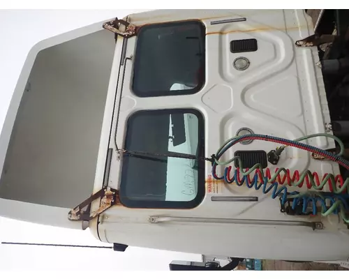 FREIGHTLINER CASCADIA 113 Cab