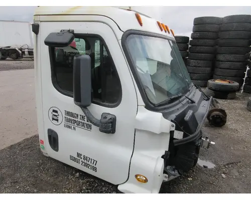 FREIGHTLINER CASCADIA 113 Cab