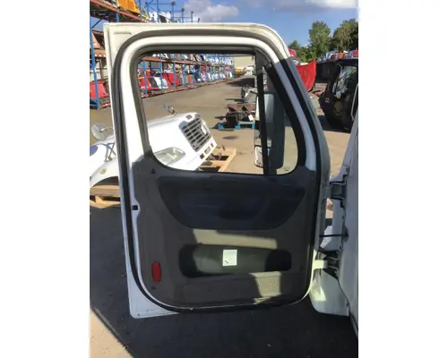 FREIGHTLINER CASCADIA 113 Cab