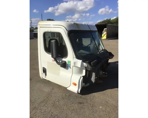 FREIGHTLINER CASCADIA 113 Cab