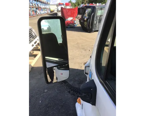 FREIGHTLINER CASCADIA 113 Cab