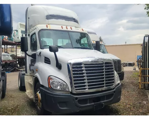 FREIGHTLINER CASCADIA 113 Complete Vehicle