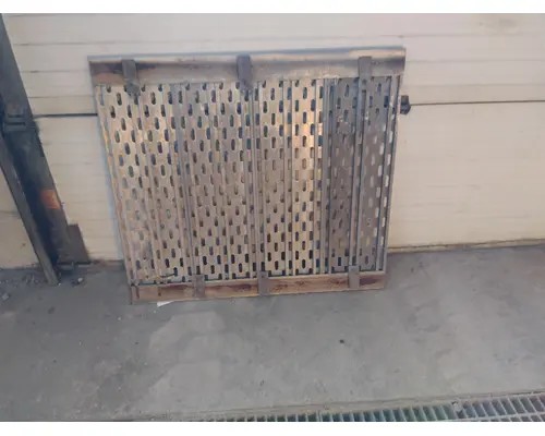 FREIGHTLINER CASCADIA 113 DECK (CATWALK) STEP