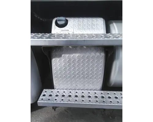 FREIGHTLINER CASCADIA 113 DEF TANK