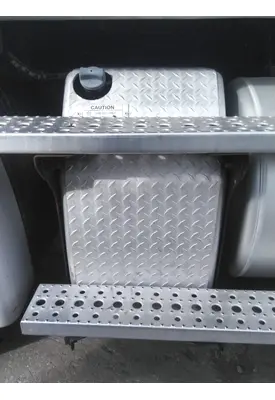 FREIGHTLINER CASCADIA 113 DEF TANK