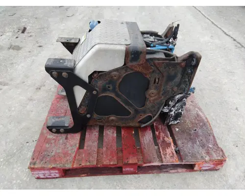 FREIGHTLINER CASCADIA 113 DEF TANK