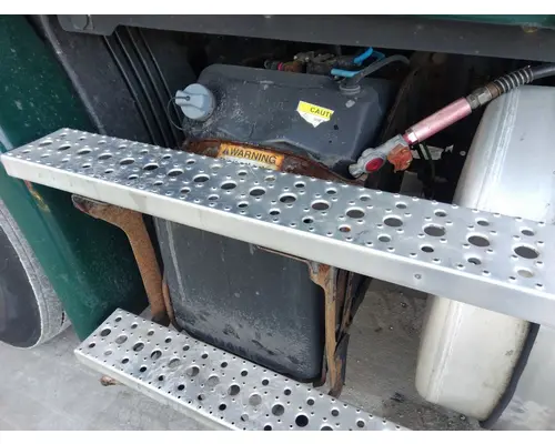 FREIGHTLINER CASCADIA 113 DEF TANK