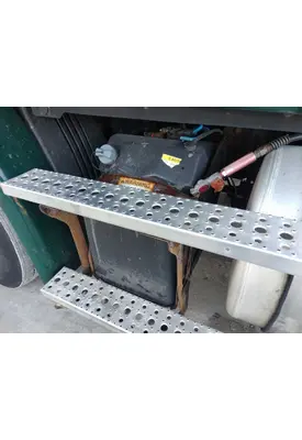 FREIGHTLINER CASCADIA 113 DEF TANK